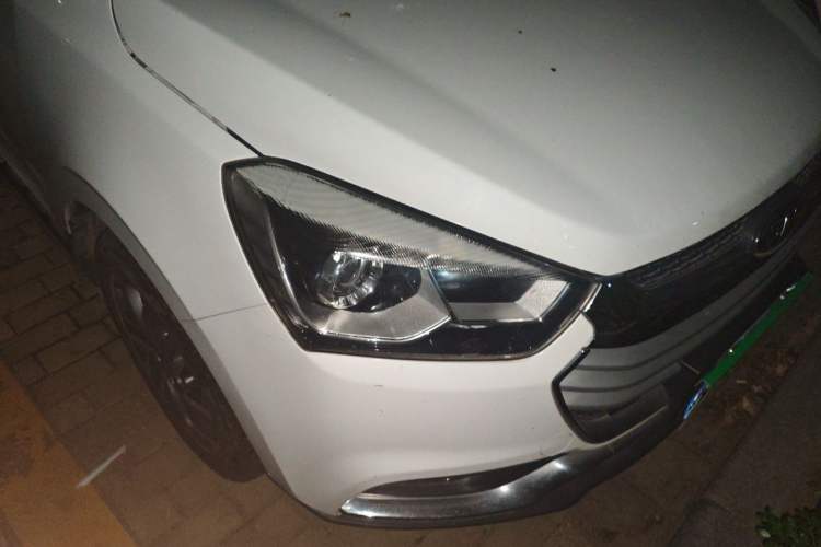 Used JAC Group Refine S2 2017 1.5L Manual Luxury Connect Edition Right Front Headlight