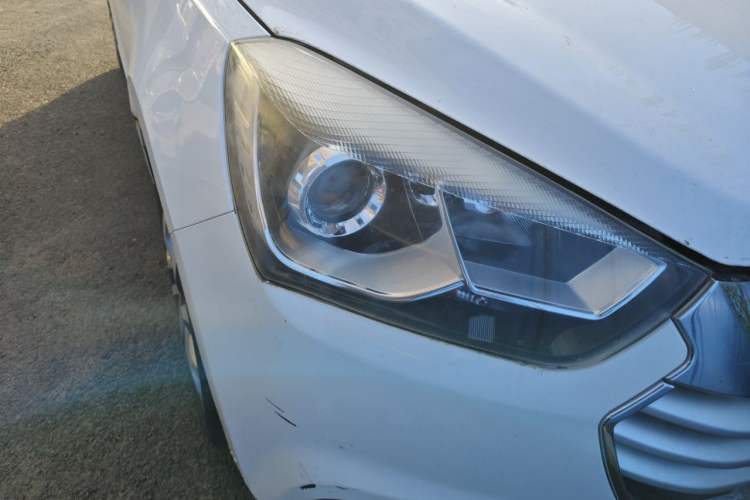 Used JAC Group Refine S2 2017 1.5L CVT Luxury Model Right Front Headlight