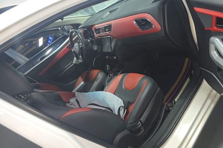 Used JAC Group Refine S2 2017 1.5L CVT Luxury Smart Model Right Front Seat