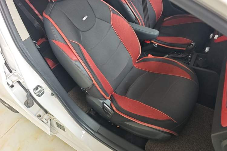 Used JAC Group Refine S2 2017 1.5L CVT Luxury Smart Model Right Front Seat