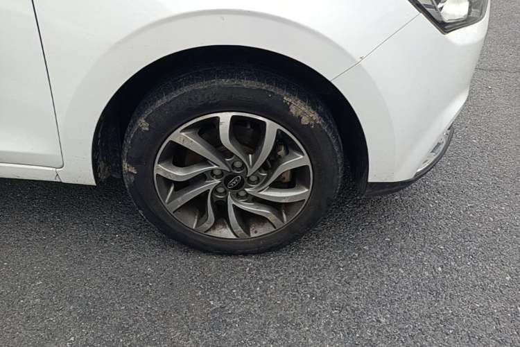 Used JAC Group Refine S2 2017 1.5L Manual Luxury Connect Edition Right Front Wheel Hub
