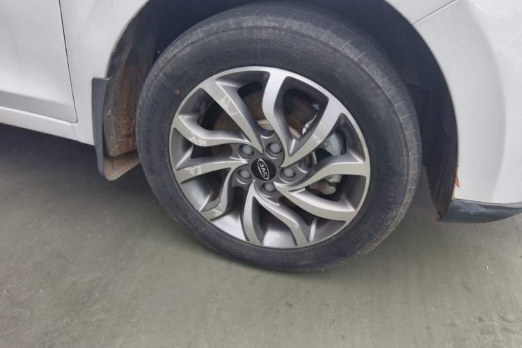 Used JAC Group Refine S2 2017 1.5L CVT Luxury Model Right Front Wheel Hub