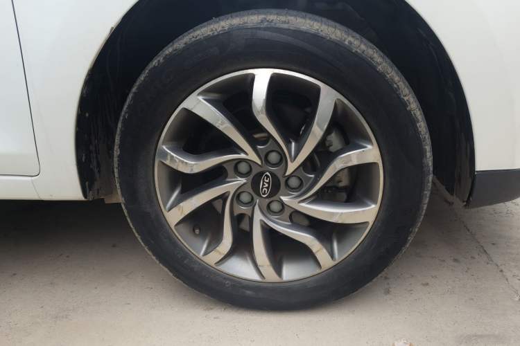 Used JAC Group Refine S2 2017 1.5L Manual Luxury Model Right Front Wheel Hub