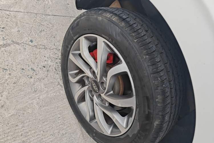 Used JAC Group Refine S2 2017 1.5L CVT Luxury Smart Model Right Rear Wheel Hub