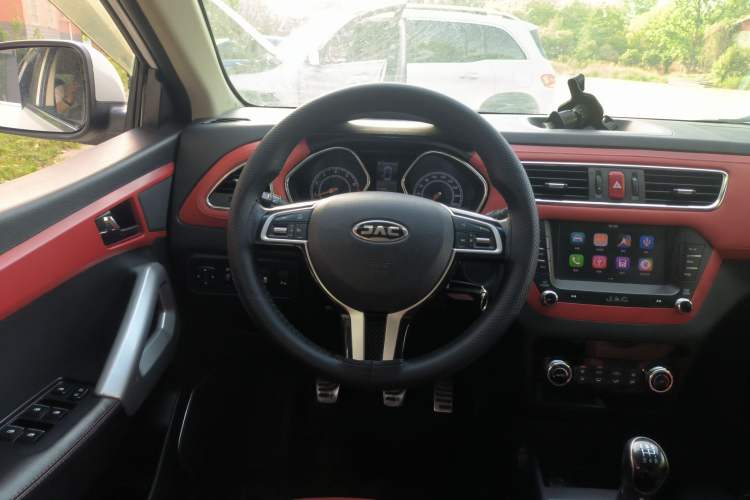 Used JAC Group Refine S2 2017 1.5L Manual Luxury Smart Model Steering Wheel