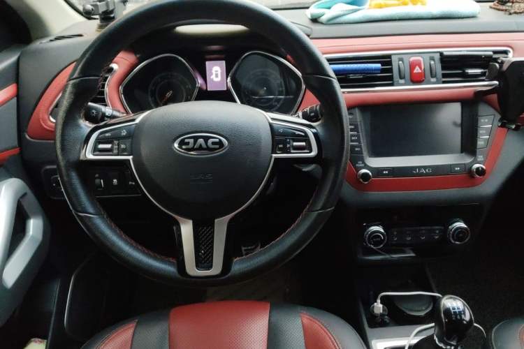 Used JAC Group Refine S2 2017 1.5L Manual Luxury Smart Model Steering Wheel
