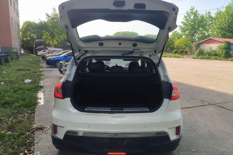 Used JAC Group Refine S2 2017 1.5L Manual Luxury Smart Model Trunk