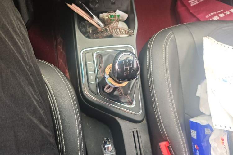 Used JAC Group Refine S2 2018 Smart Drive Edition 1.5L Manual Luxury Model Gear Lever