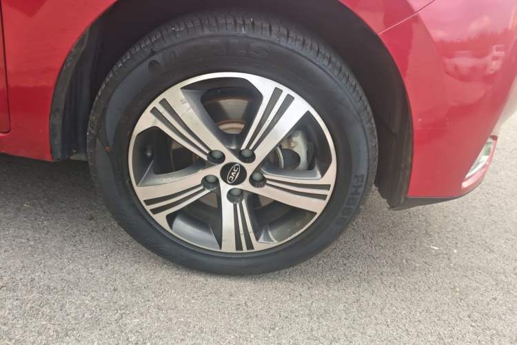 Used JAC Group Refine S2 2018 Smart Drive Edition 1.5L Manual Luxury Model Right Front Wheel Hub