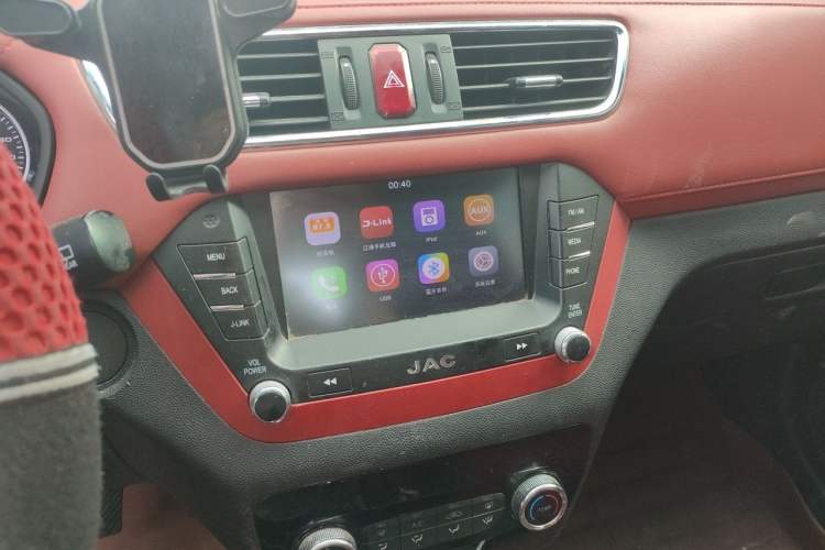 Used JAC Group Refine S2 2018 Smart Drive Edition 1.5L Manual Luxury Model Audio And AC Panel