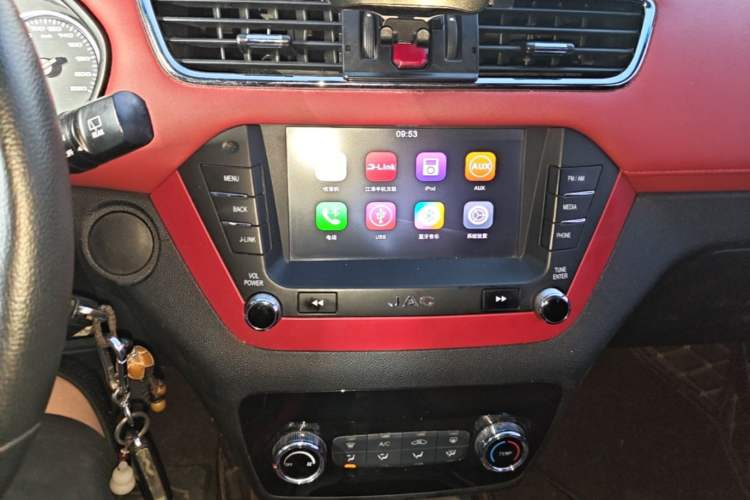Used JAC Group Refine S2 2018 Smart Drive Edition 1.5L Manual Luxury Model Audio And AC Panel