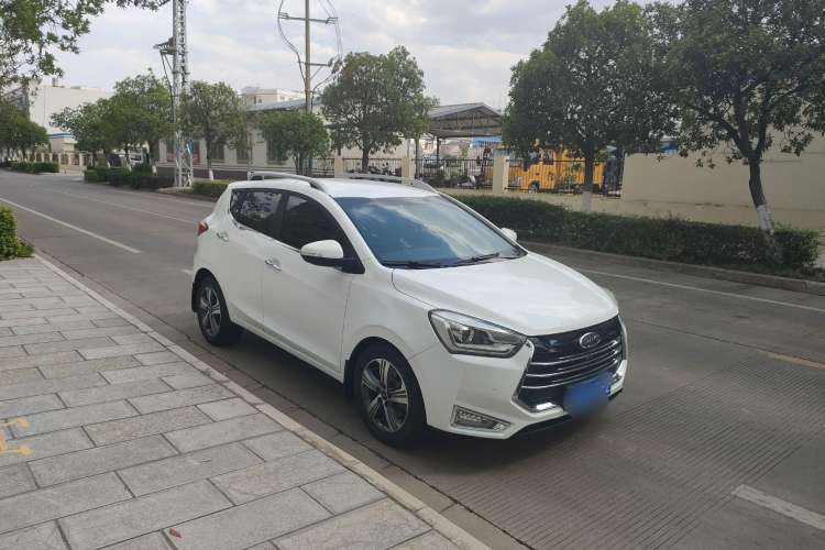 Used JAC Group Refine S2 2018 Smart Drive Edition 1.5L Manual Luxury Model Exterior 2