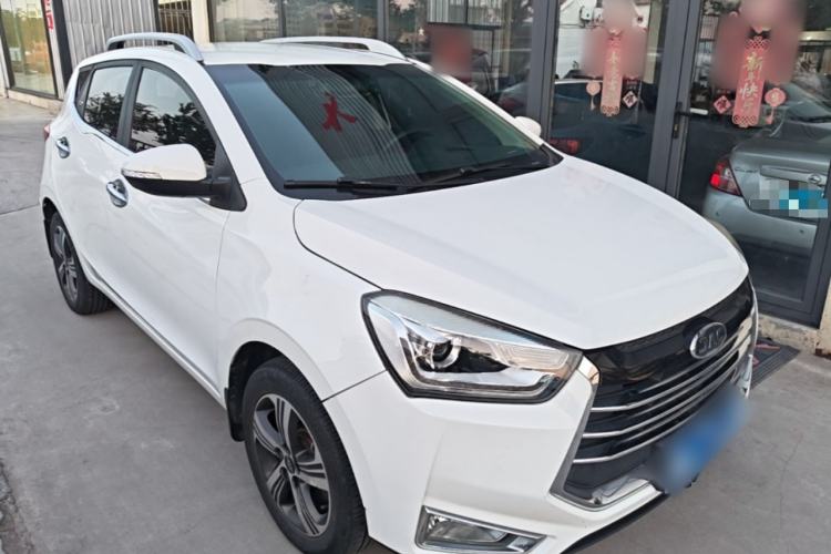Used JAC Group Refine S2 2018 Smart Drive Edition 1.5L Manual Luxury Model Front Right 45 Deg
