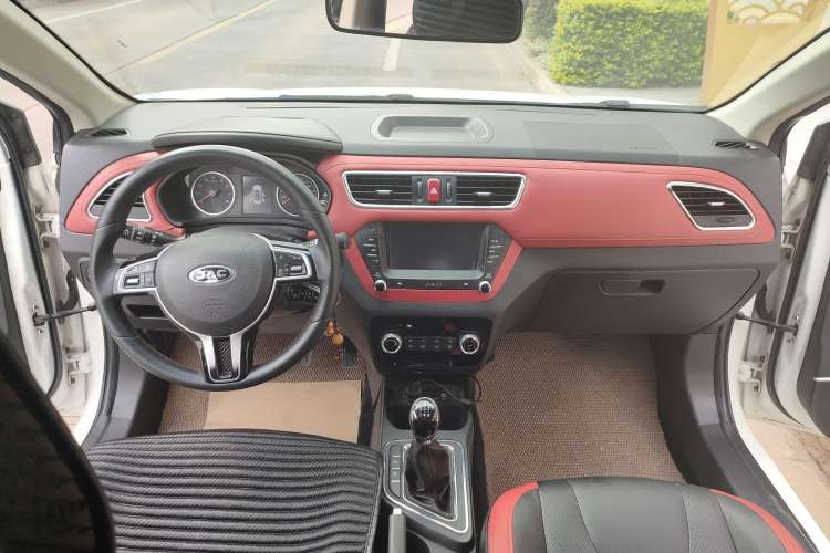 Used JAC Group Refine S2 2018 Smart Drive Edition 1.5L Manual Luxury Model Interior 1