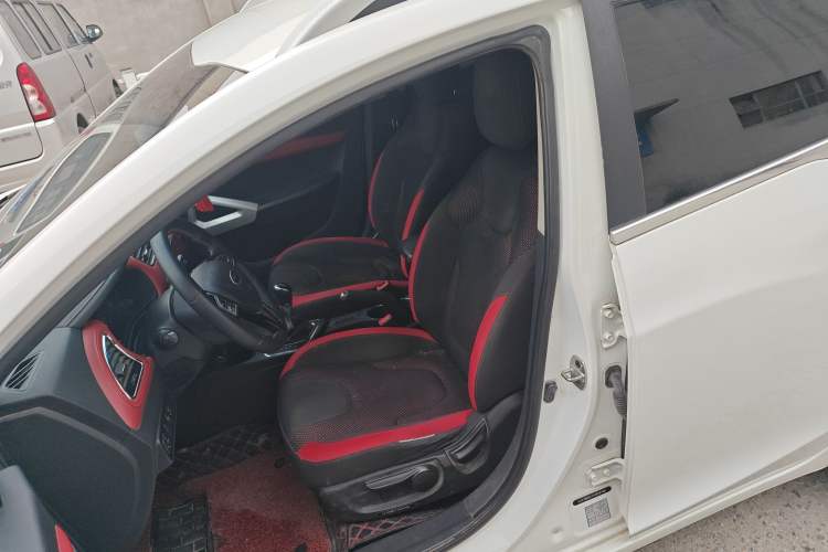 Used JAC Group Refine S2 2018 Smart Drive Edition 1.5L Manual Luxury Model Left Front Seat