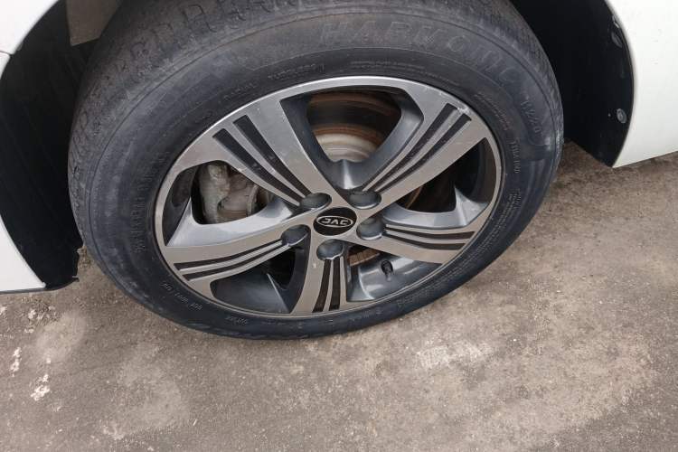 Used JAC Group Refine S2 2018 Smart Drive Edition 1.5L Manual Luxury Model Left Front Wheel Hub