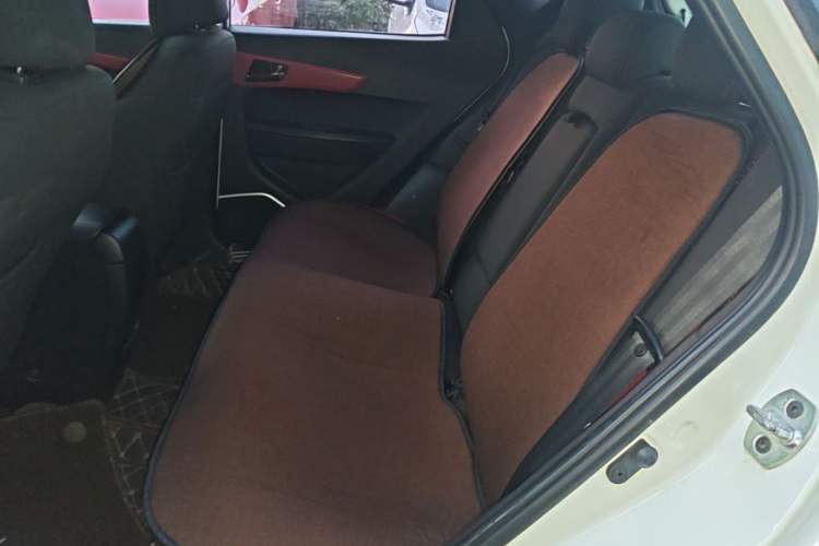 Used JAC Group Refine S2 2018 Smart Drive Edition 1.5L Manual Luxury Model Left Rear Seat