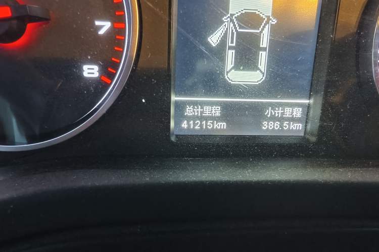Used JAC Group Refine S2 2018 Smart Drive Edition 1.5L Manual Luxury Model Odometer Close Up