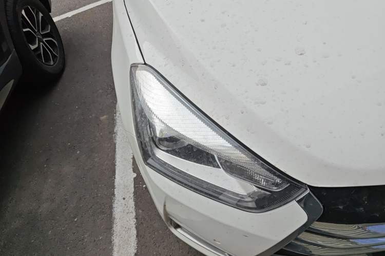 Used JAC Group Refine S2 2018 Smart Drive Edition 1.5L Manual Luxury Smart Model Right Front Headlight