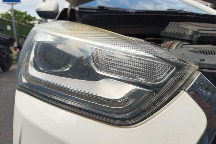 Used JAC Group Refine S2 2018 Smart Drive Edition 1.5L Manual Luxury Smart Model Right Front Headlight