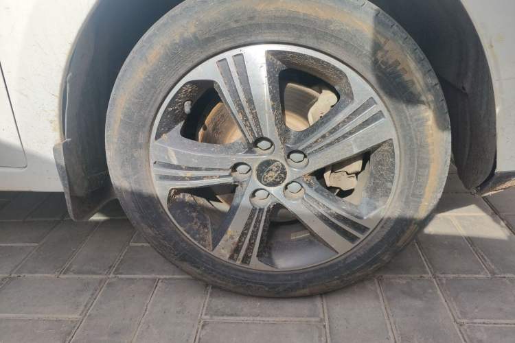 Used JAC Group Refine S2 2018 Smart Drive Edition 1.5L Manual Luxury Model Right Front Wheel Hub