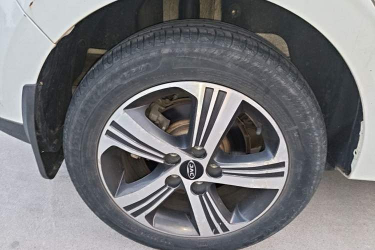 Used JAC Group Refine S2 2018 Smart Drive Edition 1.5L Manual Luxury Model Right Rear Wheel Hub