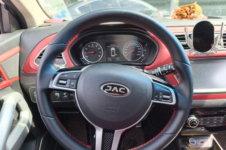 Used JAC Group Refine S2 2018 Smart Drive Edition 1.5L Manual Luxury Smart Model Steering Wheel