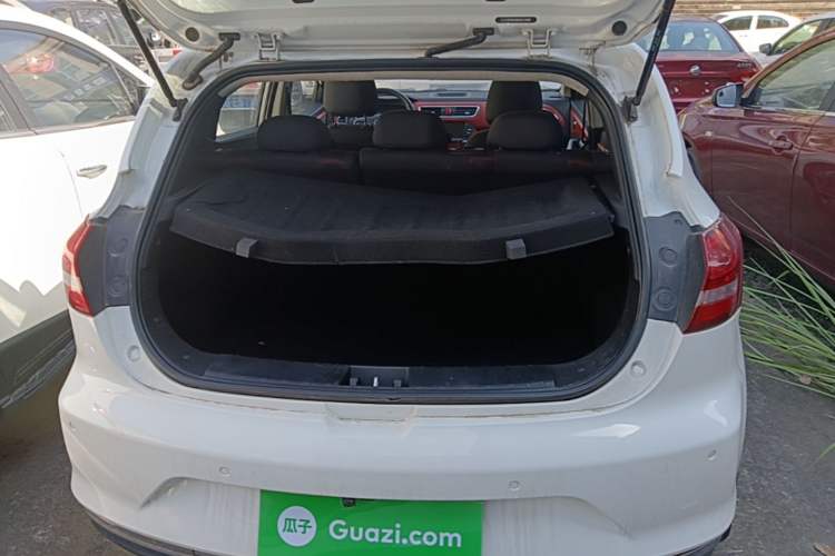Used JAC Group Refine S2 2018 Smart Drive Edition 1.5L Manual Luxury Model Trunk