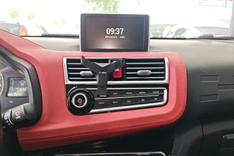 Used JAC Group Refine S2mini 2017 1.3L Sport Edition Audio And AC Panel