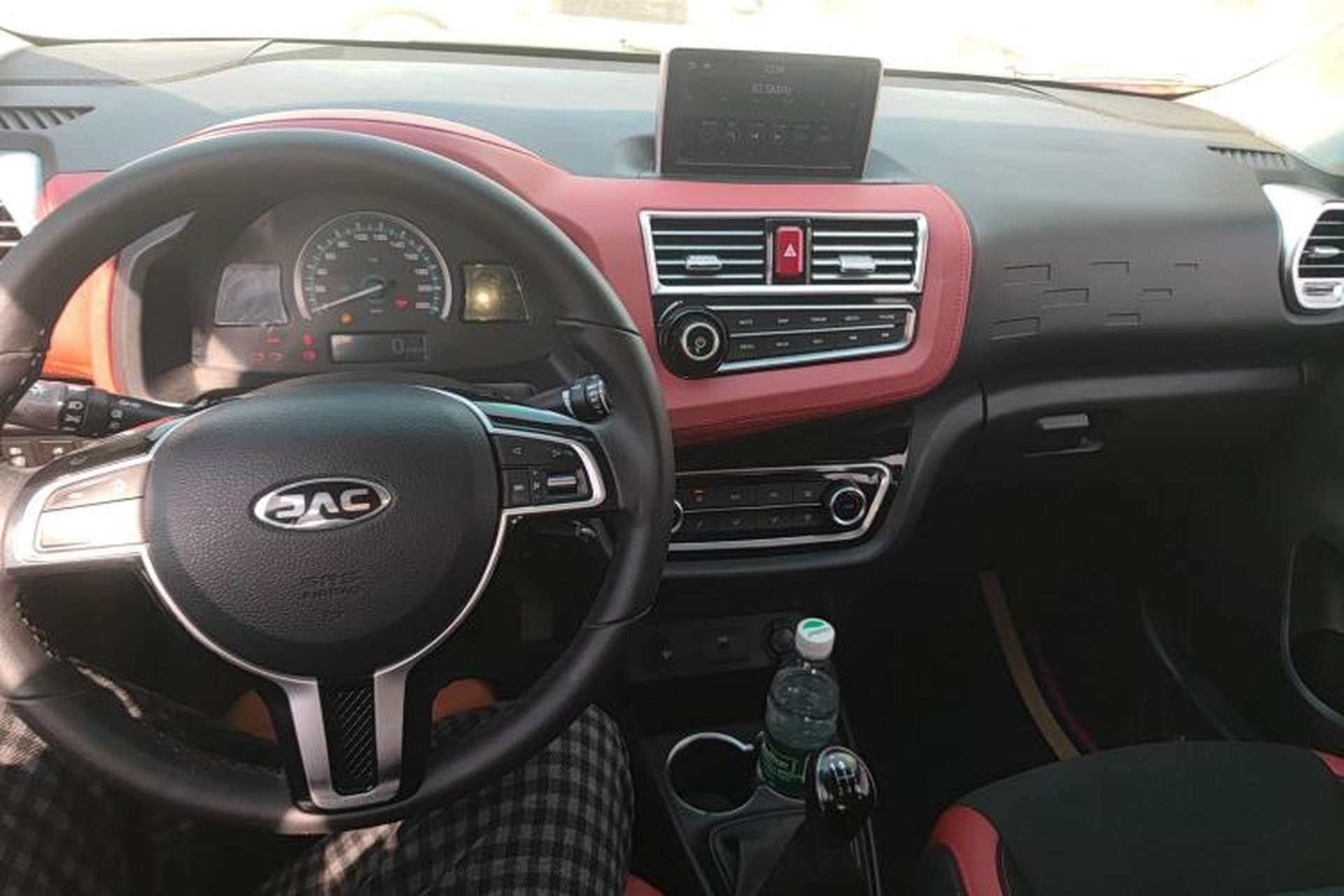 Used JAC Group Refine S2mini 2017 1.3L Sport Edition Center Console