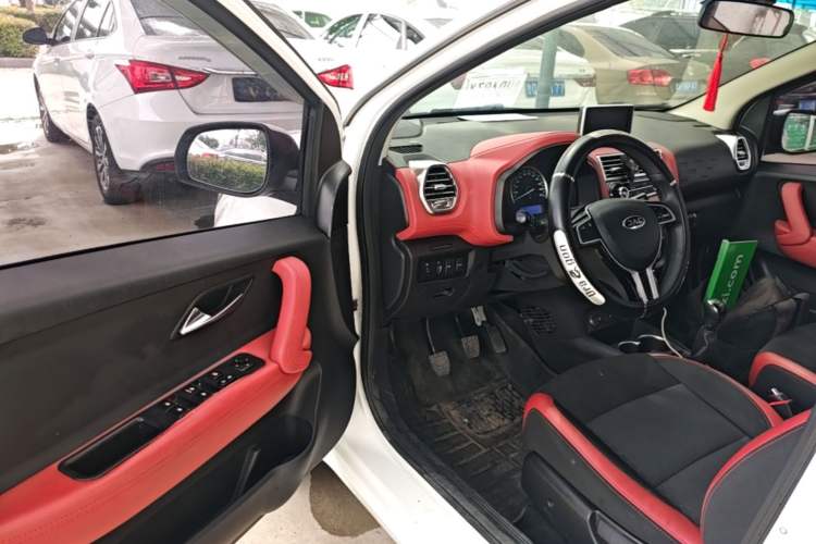 Used JAC Group Refine S2mini 2017 1.3L Sport Edition Driver Seat
