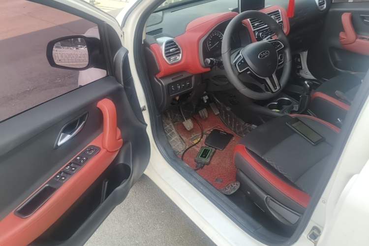 Used JAC Group Refine S2mini 2017 1.3L Sport Edition Driver Seat