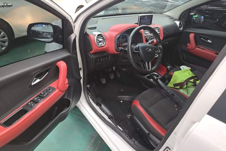 Used JAC Group Refine S2mini 2017 1.3L Sport Edition Driver Seat