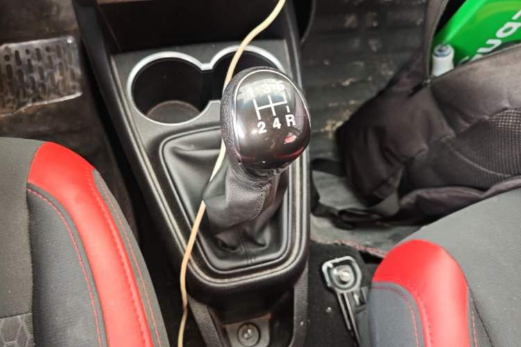 Used JAC Group Refine S2mini 2017 1.3L Sport Edition Gear Lever