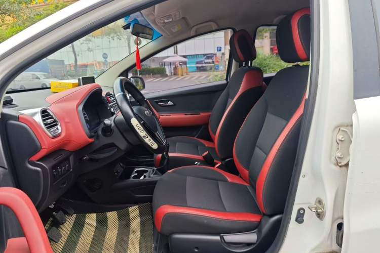 Used JAC Group Refine S2mini 2017 1.3L Sport Edition Interior 2