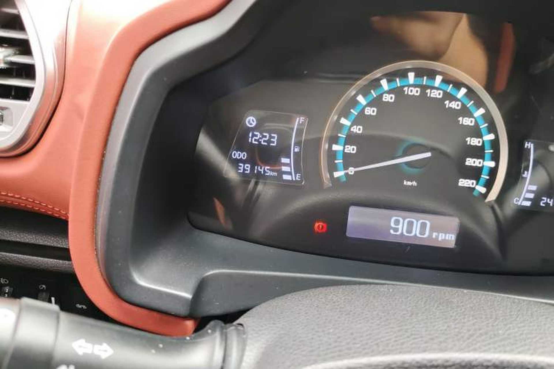 Used JAC Group Refine S2mini 2017 1.3L Sport Edition Odometer Close Up