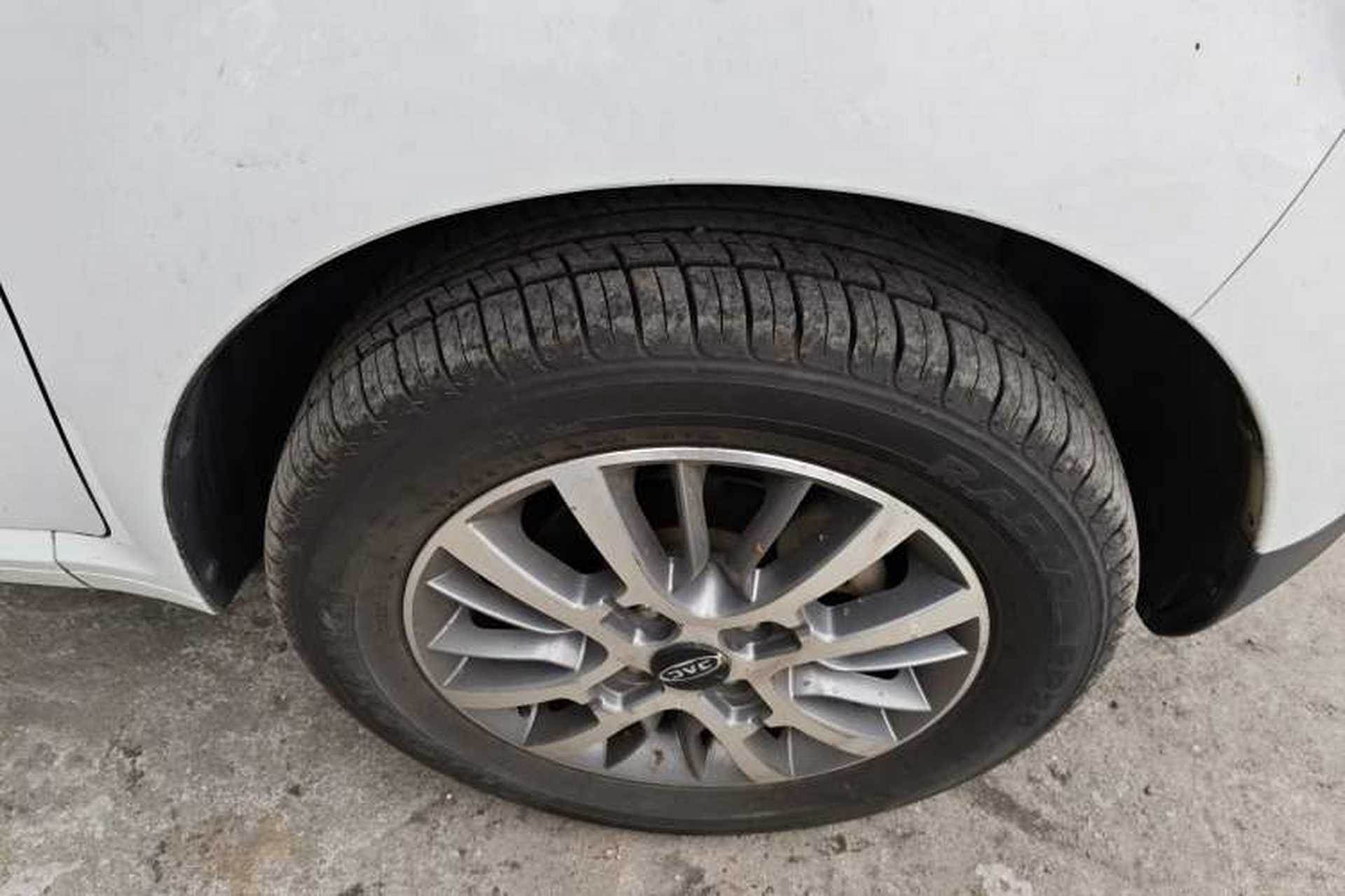 Used JAC Group Refine S2mini 2017 1.3L Sport Edition Right Front Wheel Hub