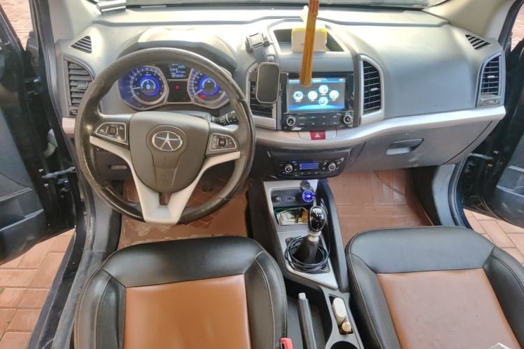 Used JAC Group Refine S3 2014 1.5L Manual Luxury Smart Model Center Console