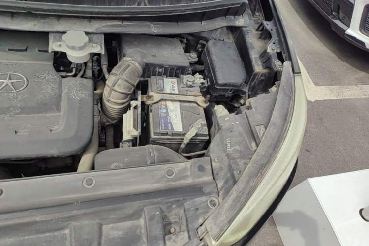 Used JAC Group Refine S3 2014 1.5L Manual Luxury Model Engine Bay Left