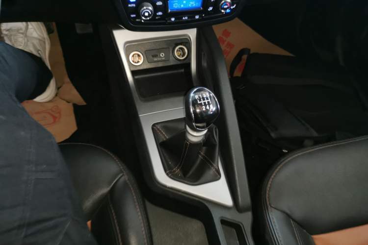 Used JAC Group Refine S3 2014 1.5L Manual Luxury Smart Model Gear Lever