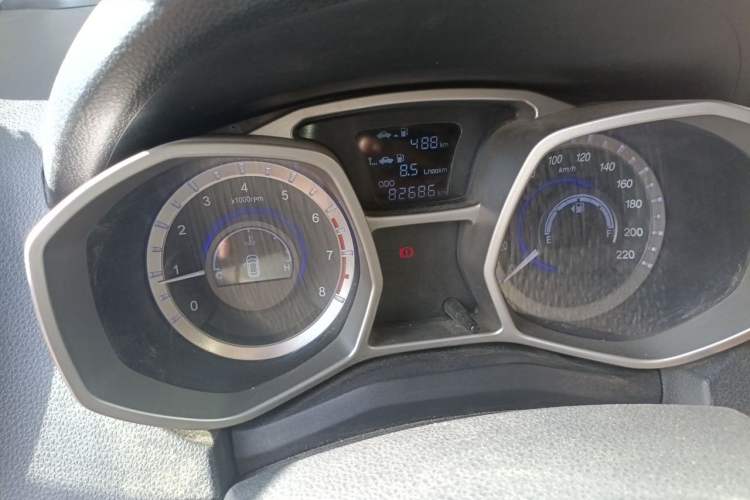 Used JAC Group Refine S3 2014 1.5L Manual Luxury Smart Model Odometer Close Up