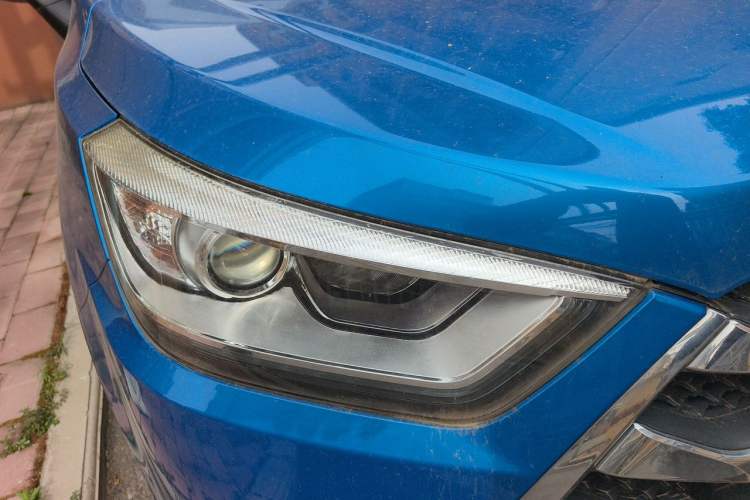 Used JAC Group Refine S3 2014 1.5L CVT Luxury Smart Model Right Front Headlight