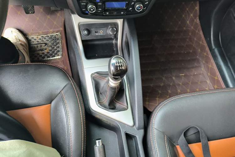 Used JAC Group Refine S3 2014 1.5L Manual Luxury Smart Model Gear Lever