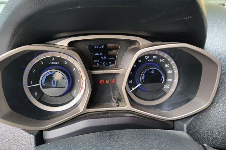 Used JAC Group Refine S3 2014 1.5L Manual Luxury Smart Model Odometer Close Up