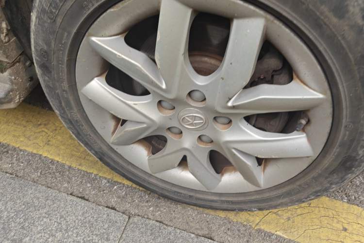 Used JAC Group Refine S3 2014 1.5L Manual Luxury Smart Model Right Front Wheel Hub