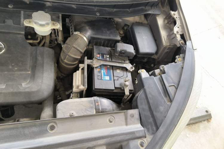 Used JAC Group Refine S3 2014 1.5L Manual Luxury Smart Model Engine Bay Left