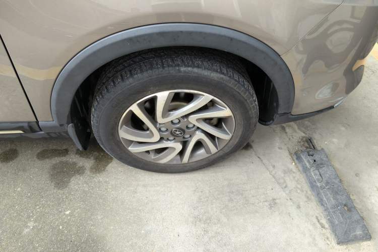 Used JAC Group Refine S3 2014 1.5L Manual Luxury Smart Model Right Front Wheel Hub