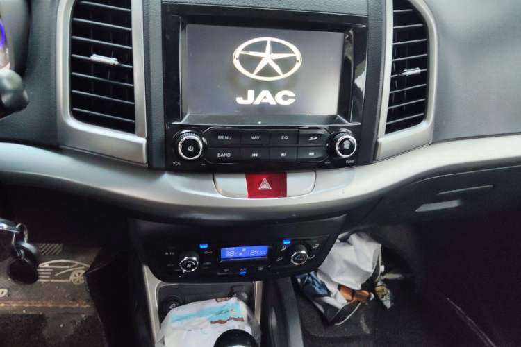 Used JAC Group Refine S3 2014 1.5L CVT Luxury Smart Model Audio And AC Panel