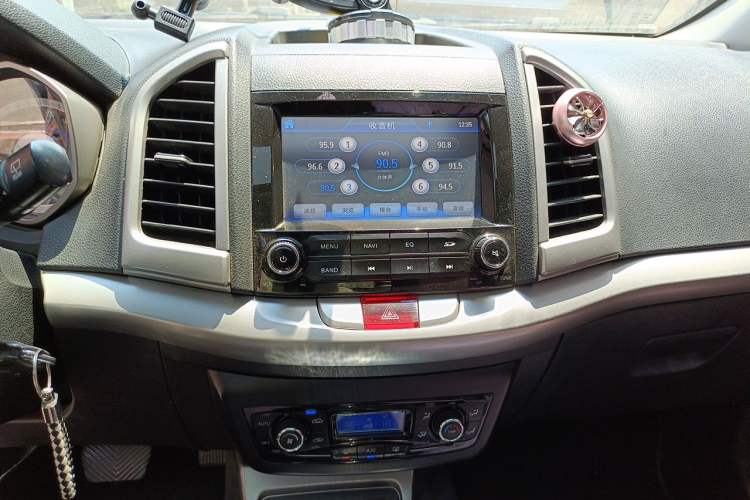 Used JAC Group Refine S3 2014 1.5L CVT Luxury Smart Model Audio And AC Panel