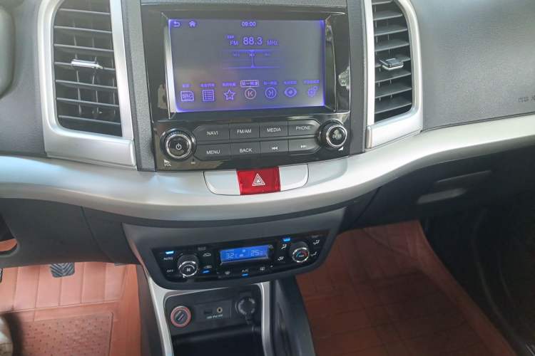 Used JAC Group Refine S3 2014 1.5L Manual Luxury Smart Model Audio And AC Panel